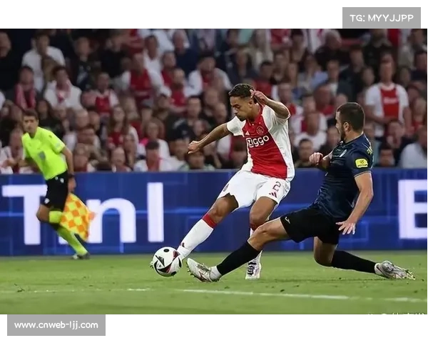 罗马2-1击败帕纳辛纳科斯，欧联杯主场逆转取胜